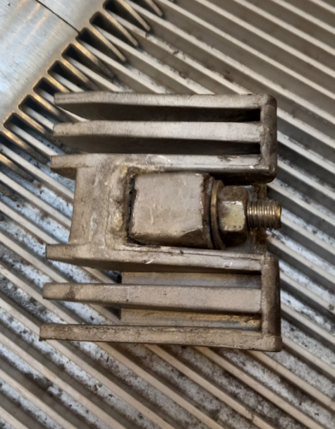 Kone glass clamp